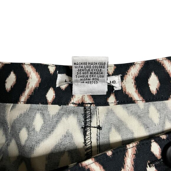 Hannah Women's Pleated Zip Shorts Black White Diamond Print Cotton-Blend Size 16 - Picture 5 of 7